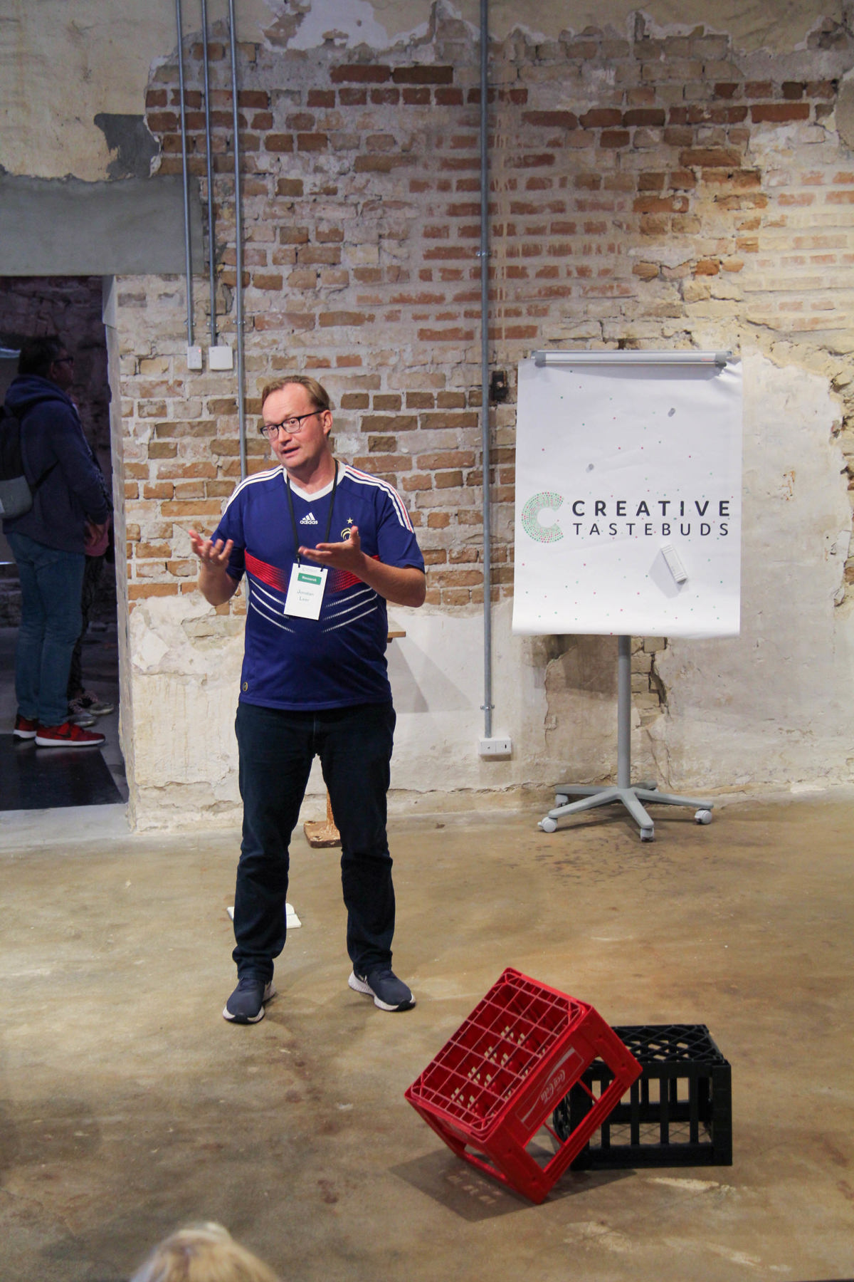 Jonatan Leer holder foredrag i forbindelse med Creative Tastebuds